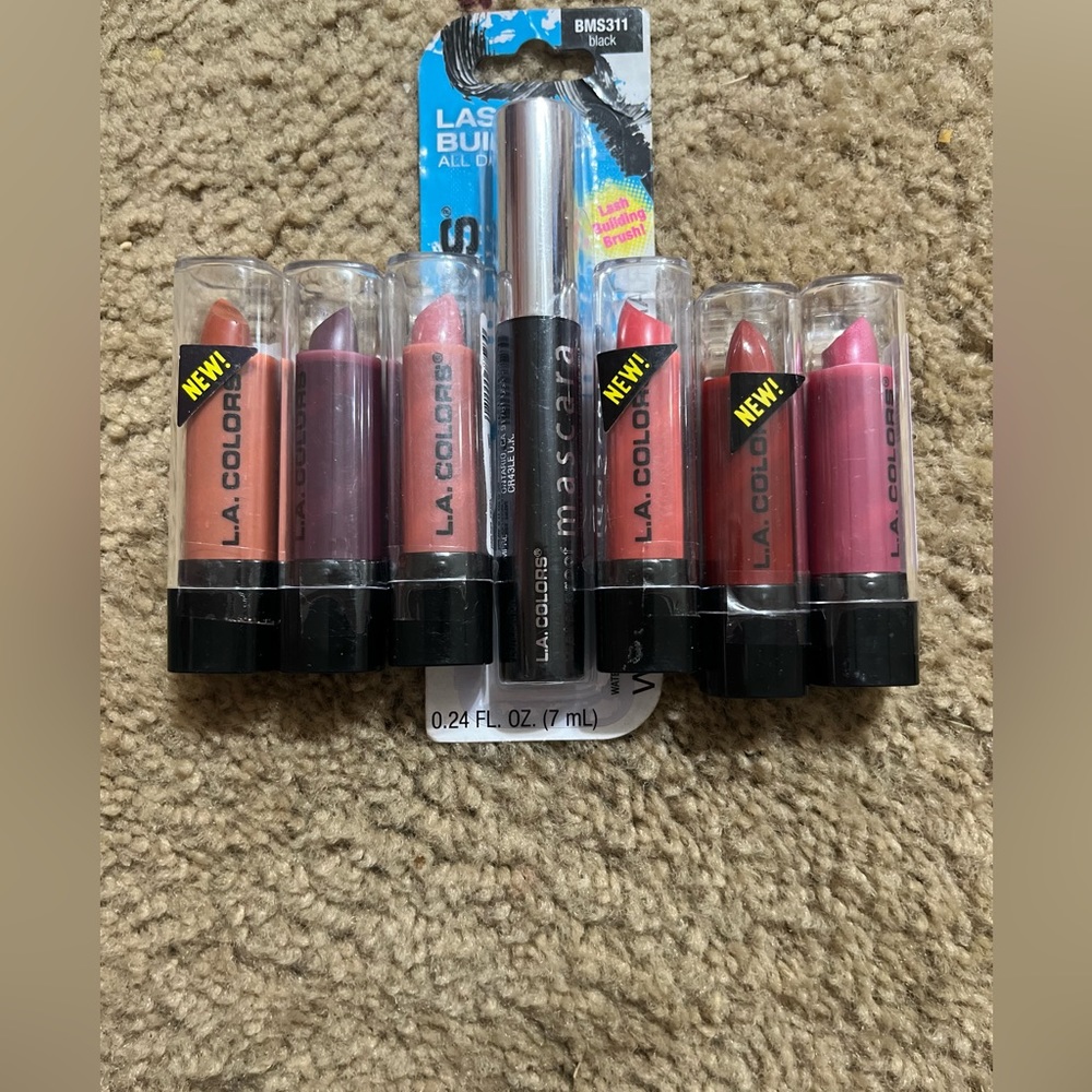💋Makeup Bundle💋 - Picture 2 of 2